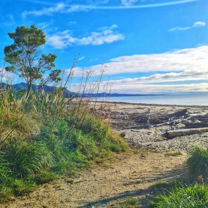 Beachfront Escape Collingwood Buitenkant foto